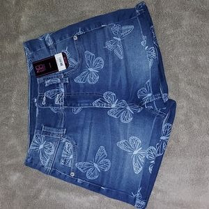 No Bounderies size 7 high rise junior shorts
